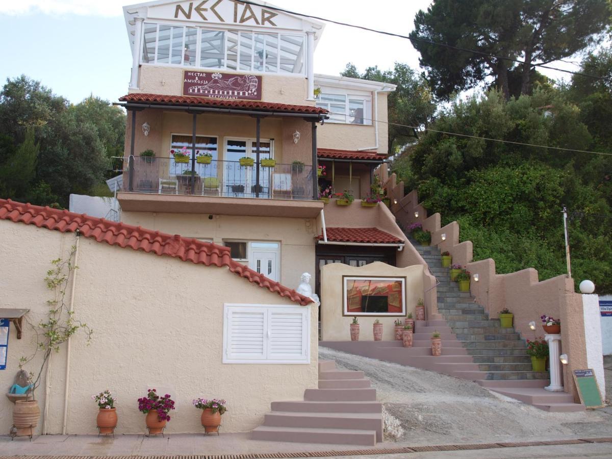 Nikos Victoria Hotel Skiathos Exterior photo