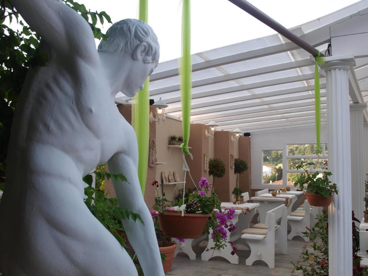 Nikos Victoria Hotel Skiathos Exterior photo